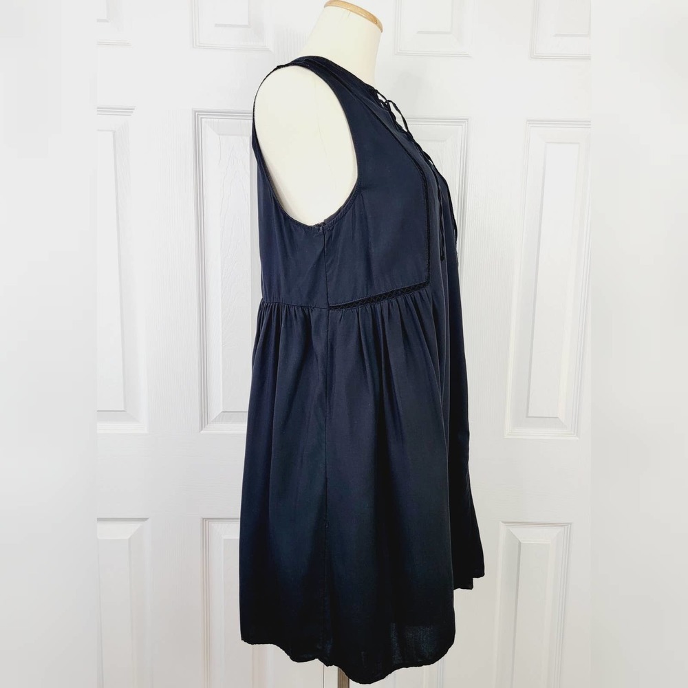 Old Navy Lace Up Swing Dress - Picture 5 of 6